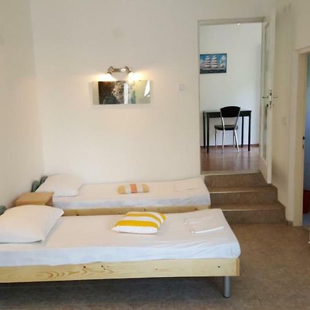 Apartment Viktor ซาลี ภายนอก รูปภาพ