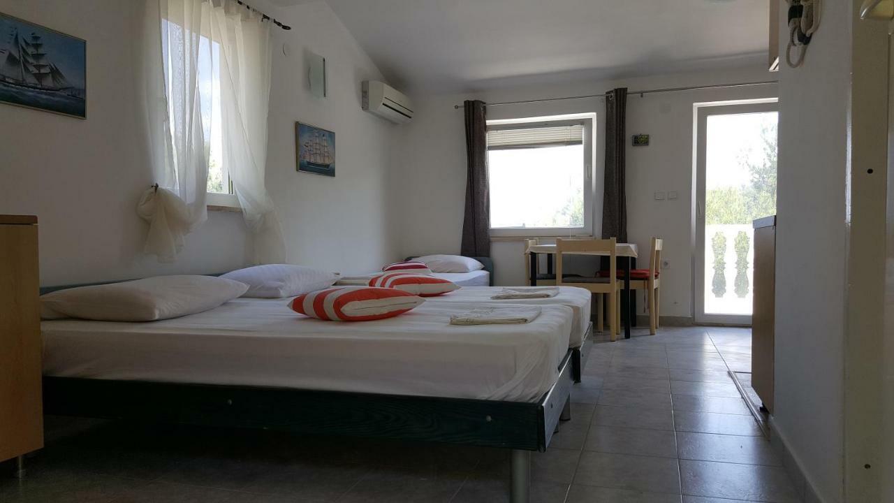 Apartment Viktor ซาลี ภายนอก รูปภาพ